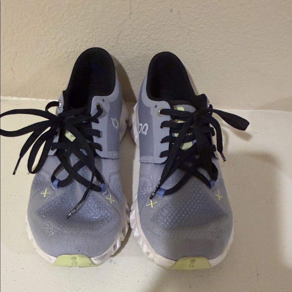 On Running Women's Light Gray and Black Sneakers with Lime Accents